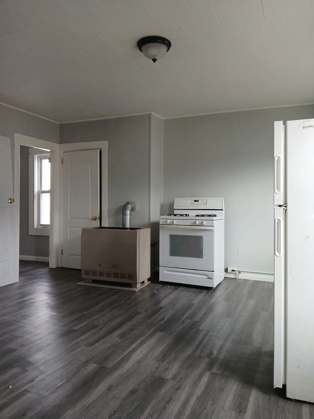 137 Fifth St #2n, Fall River