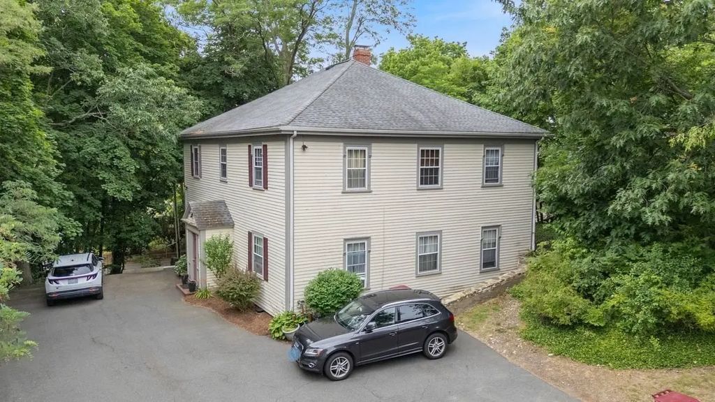 60 Vinton St #3, Melrose