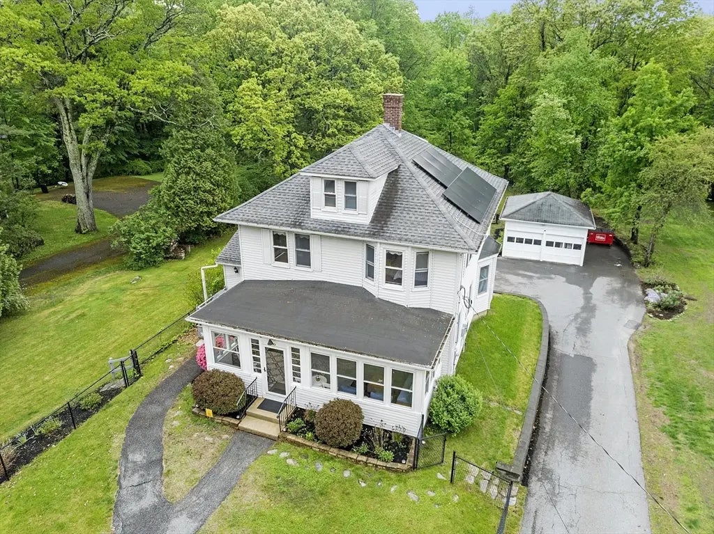 830 Massachusetts Ave, Lunenburg