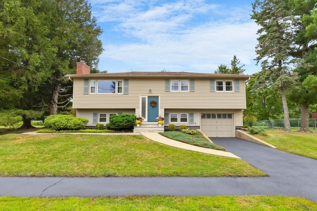 5 Jackson Ave, Peabody