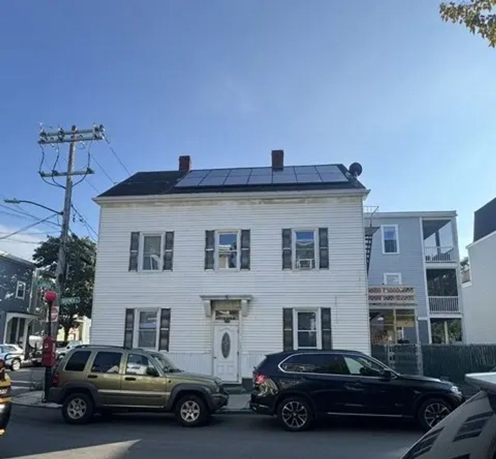 307 Maverick St, Boston