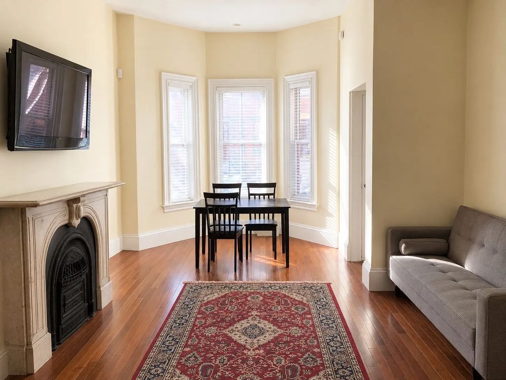 21 Worthington #1, Boston