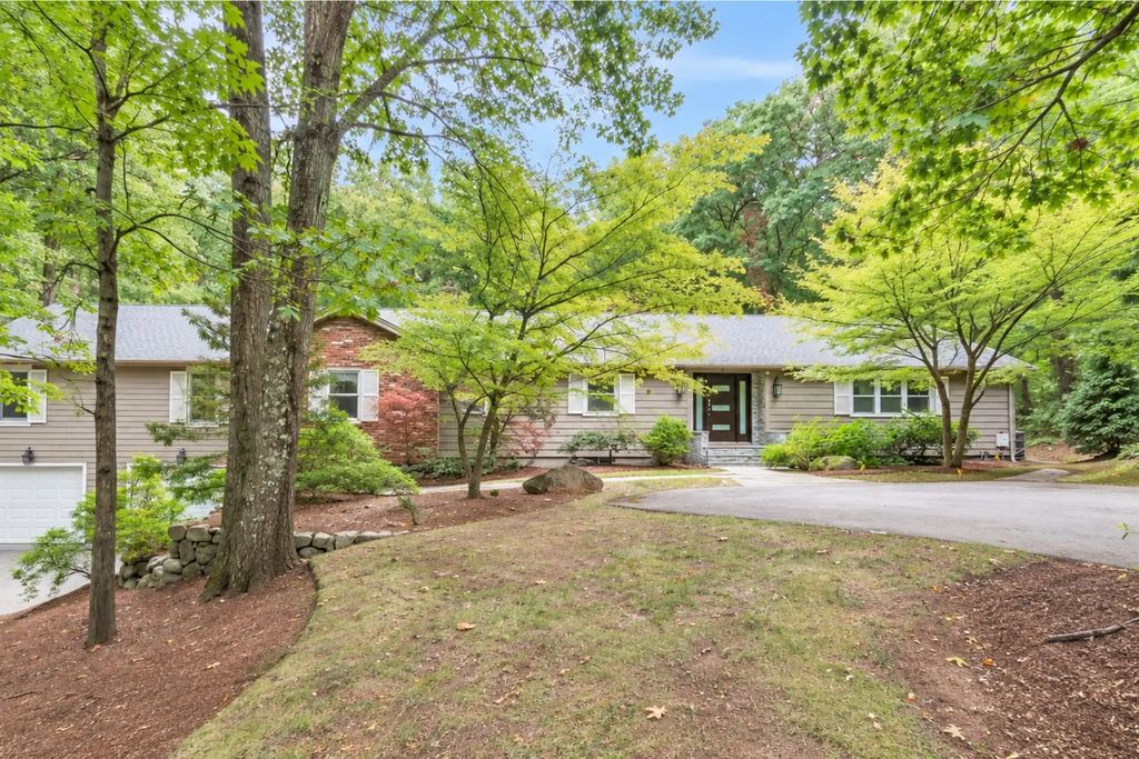20 Blueberry Hill Road, Weston