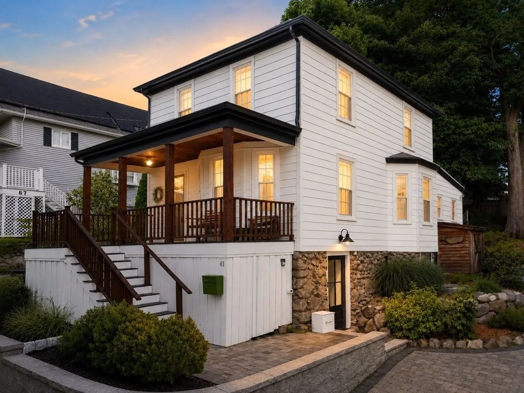 61 Wilmot St, Watertown
