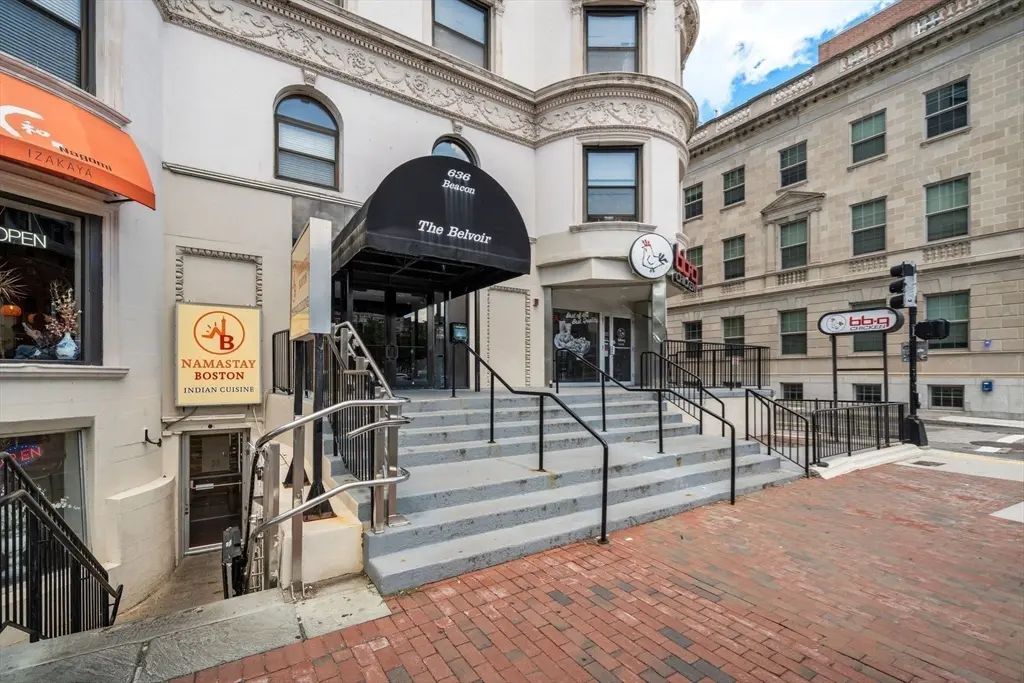 636 Beacon St #505, Boston