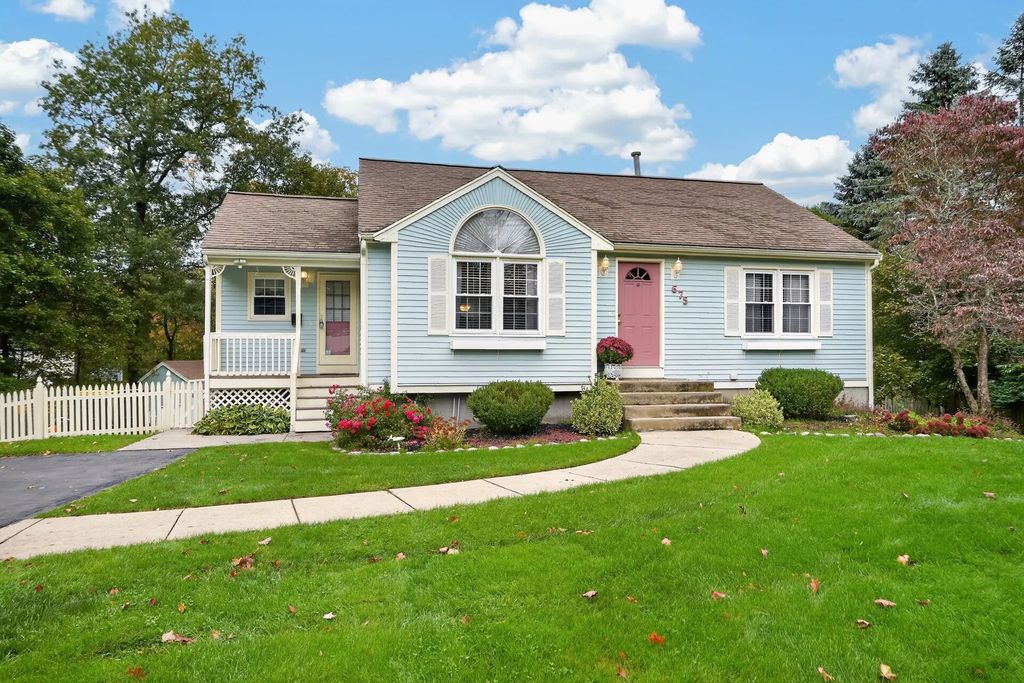675 Oak Street, Franklin