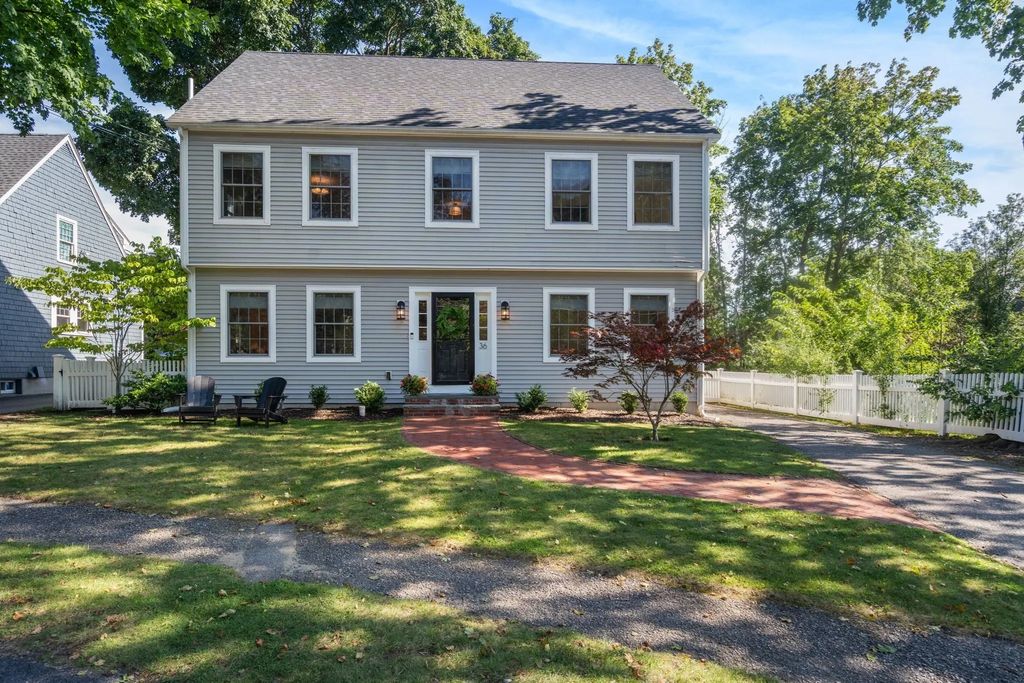 36 Thorpe Rd, Needham