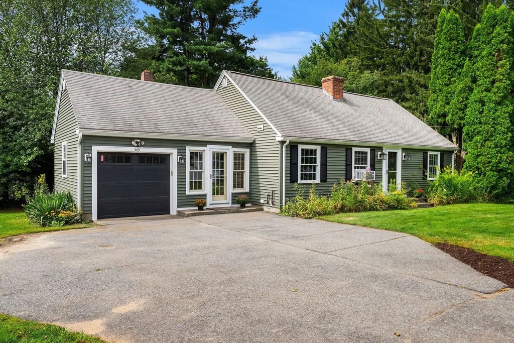 369 Main St, Holden