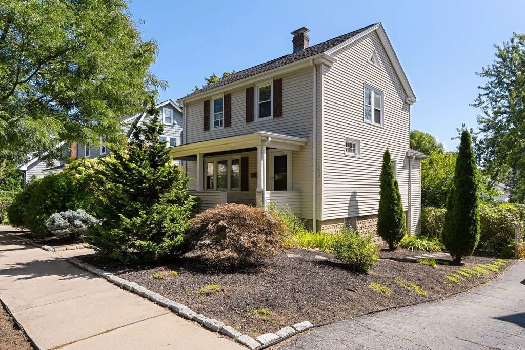152 Mount Vernon St, Arlington