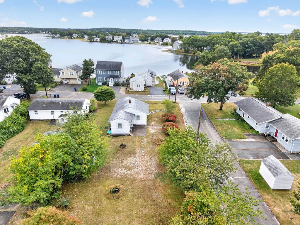 24 Broadmarsh Ave, Wareham