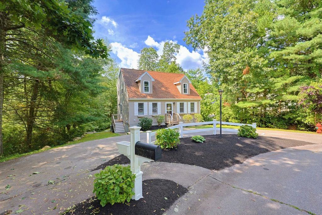 22 Starrett Ave, Middleboro