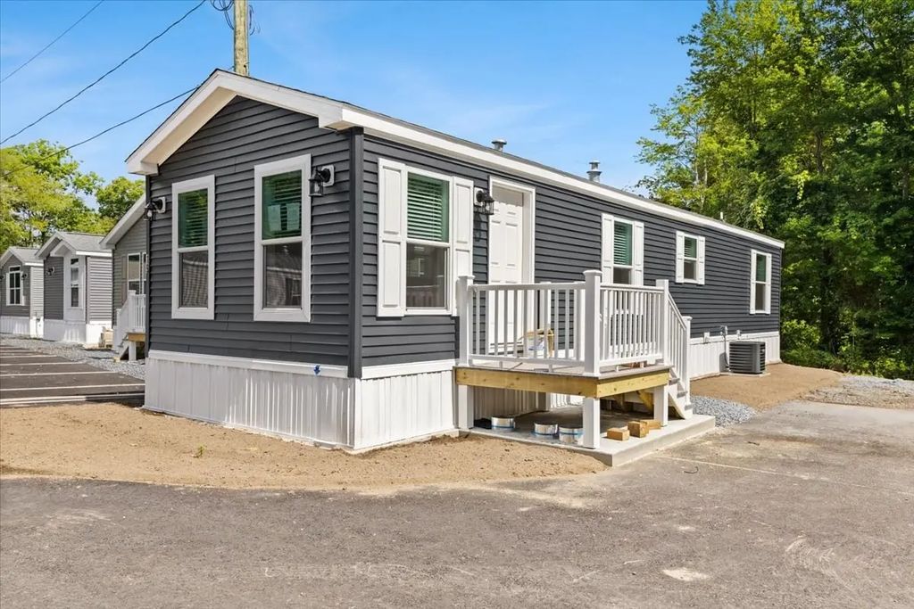 1540 Broadway #19, Raynham