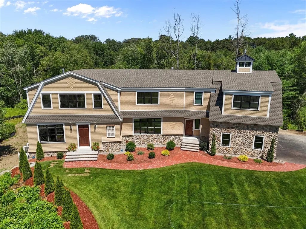 70 Mccallar Lane, Concord