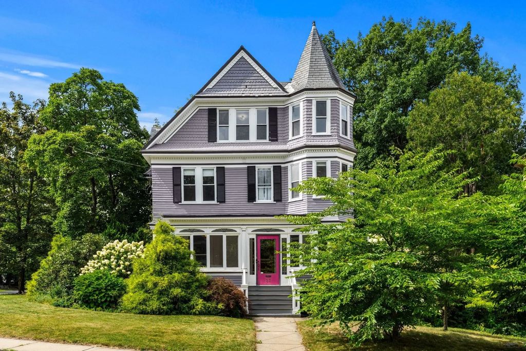 77 Tyler Park, Lowell