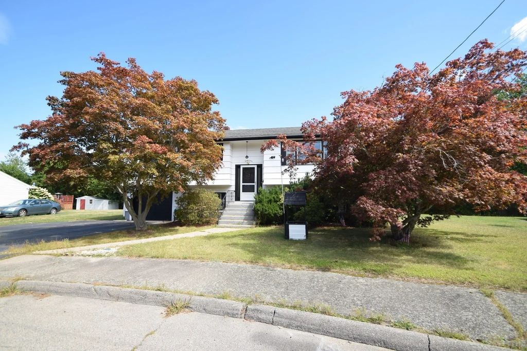 27 Niles Rd, Randolph
