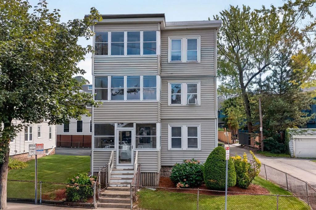 218-220 Walden St, Cambridge