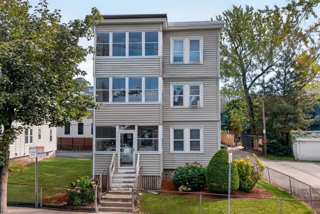 218-220 Walden St, Cambridge