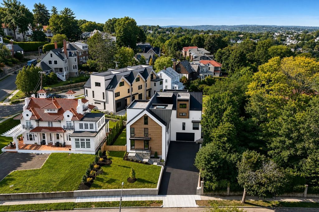 63-65 Commonwealth Avenue #65, Newton