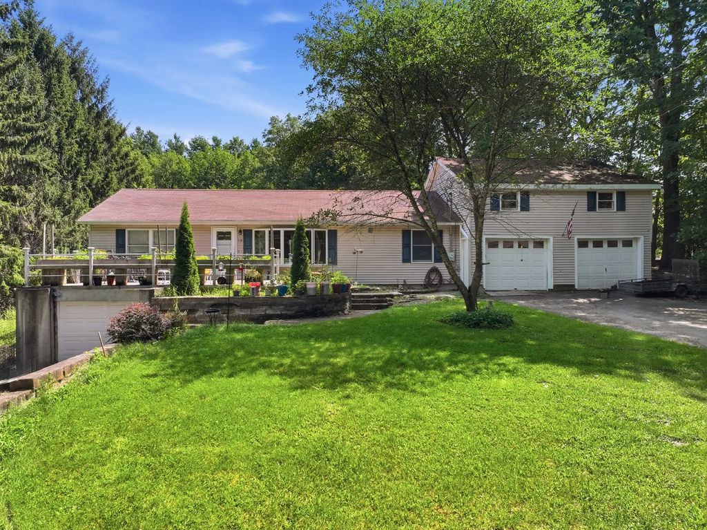 14 H Putnam Rd, Charlton