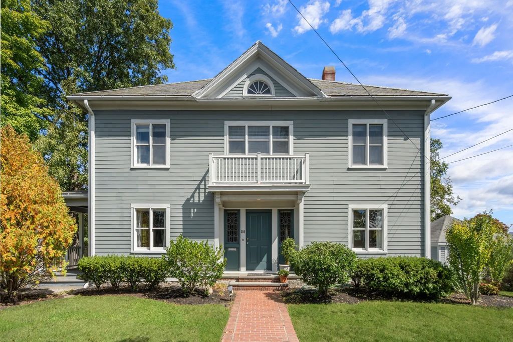 380 Highland Ave, Quincy