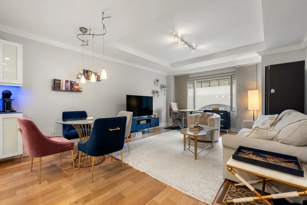 1 Huntington Ave #302, Boston