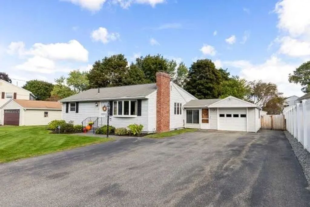 15 Marlboro Rd, Woburn