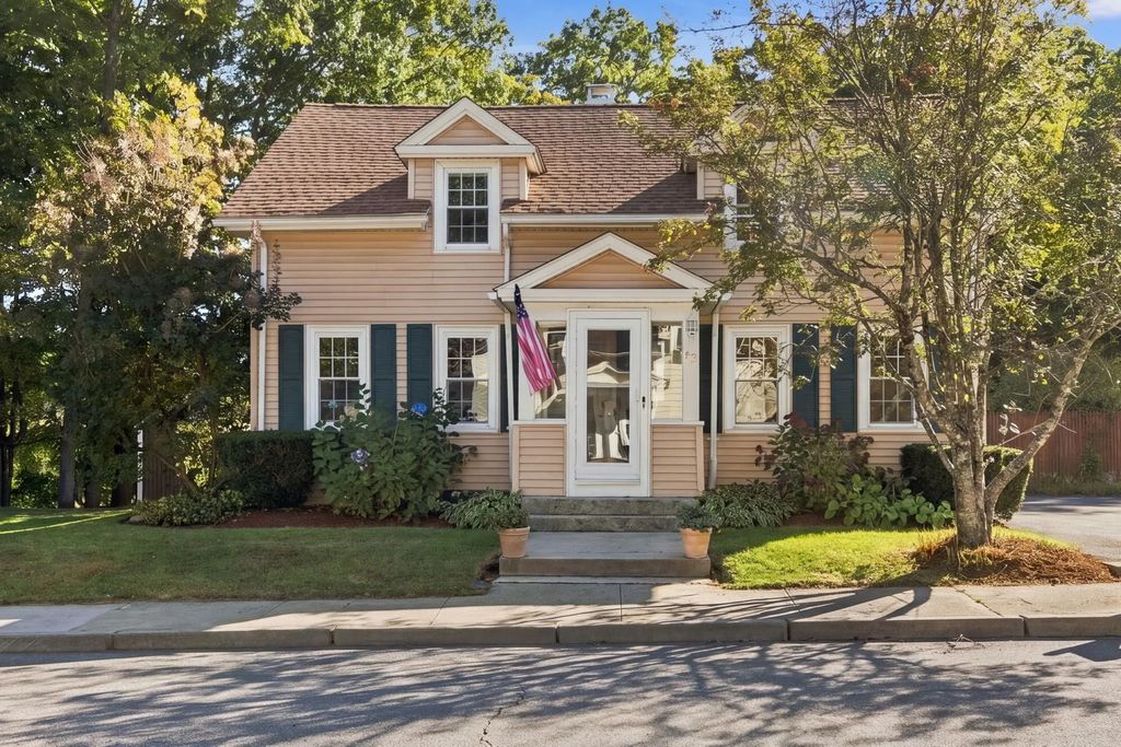 37 Mill St, Burrillville