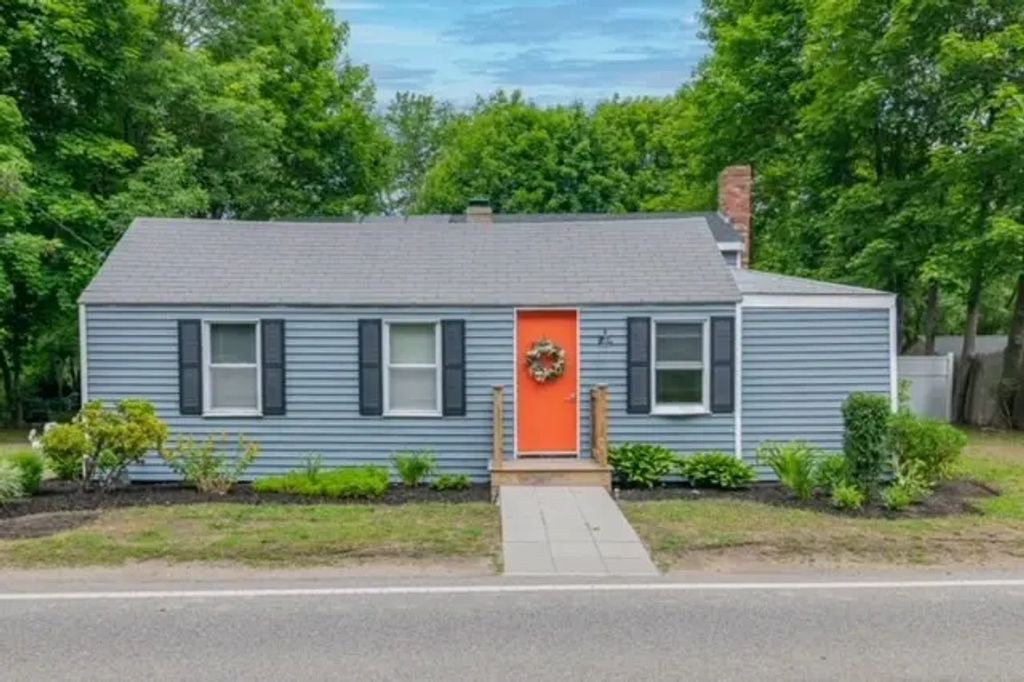 220 Stockbridge Rd #220, Scituate