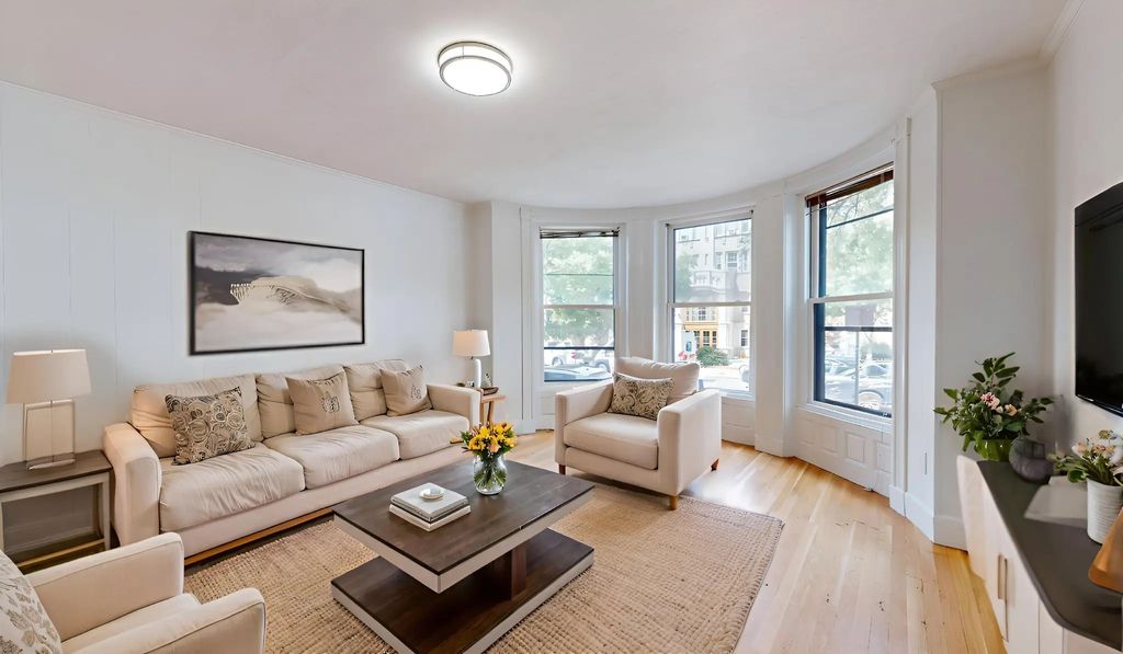 513 Beacon #3, Boston