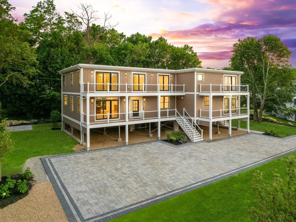 3 Colburn St #1, Gloucester