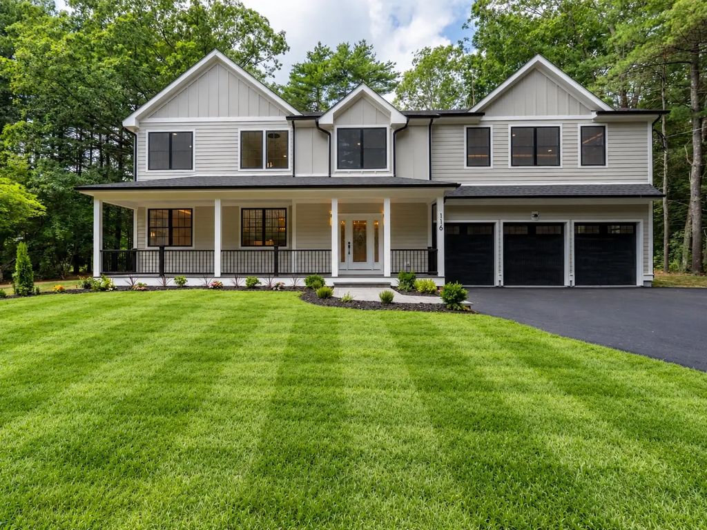 116 Lincoln Rd, Wayland