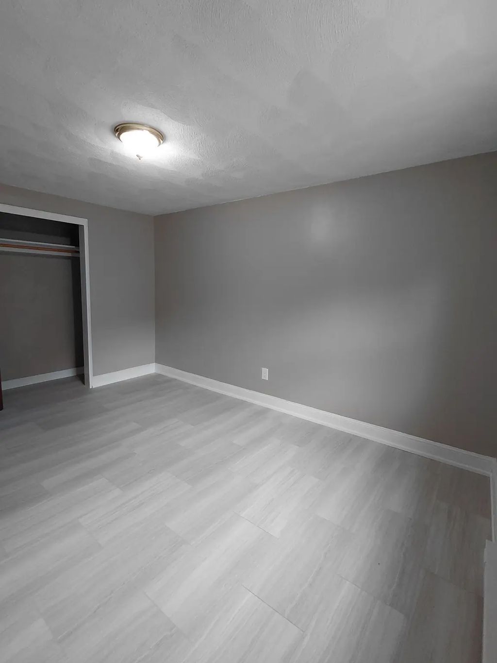 8 Walker Rd #6, North Andover