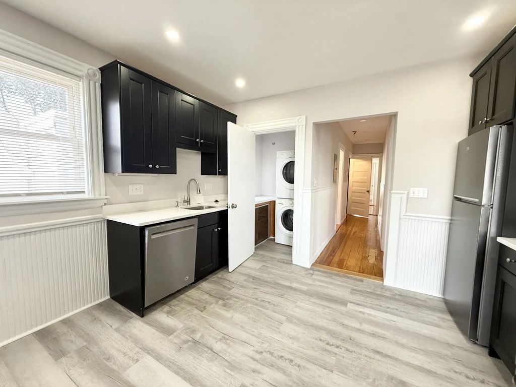 71 Saxton St #3, Boston