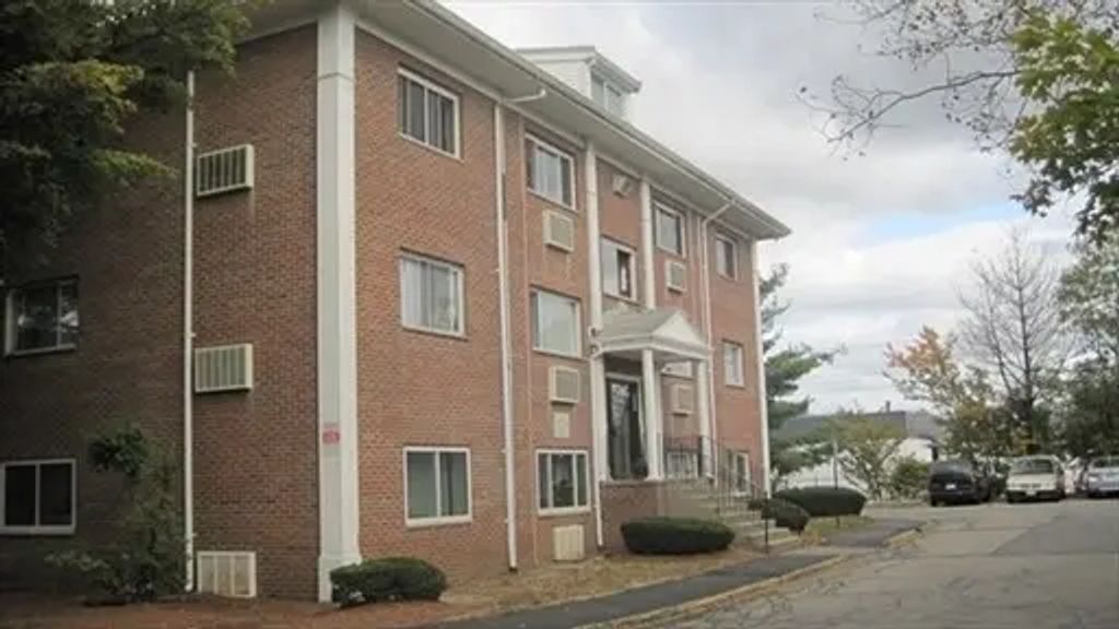 154 Second St #210, Framingham