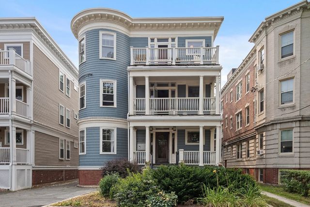 85 Trowbridge St #3, Cambridge