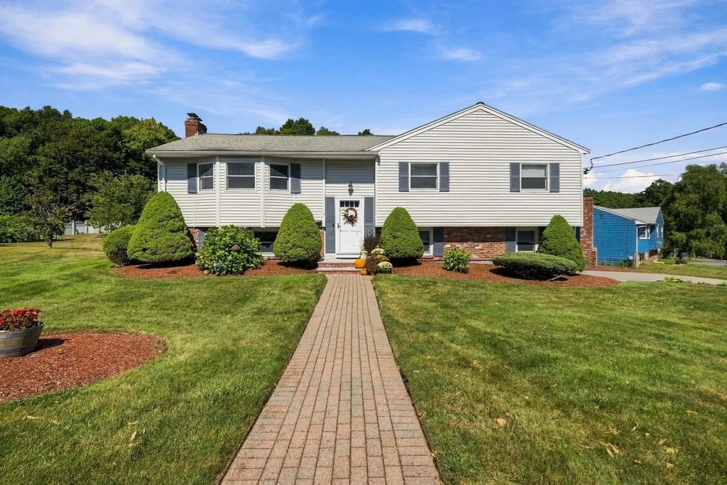 7 Princeton Street, Peabody