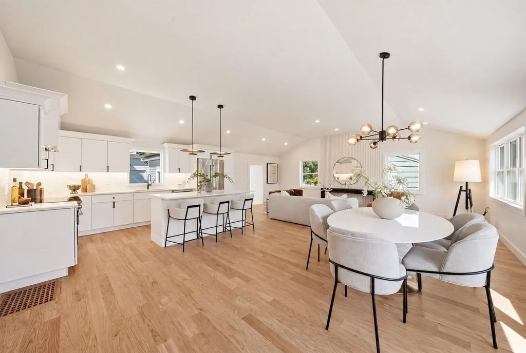 219 Hunting Rd, Needham