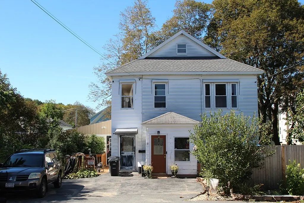 197 Nichols Street #r, Gardner