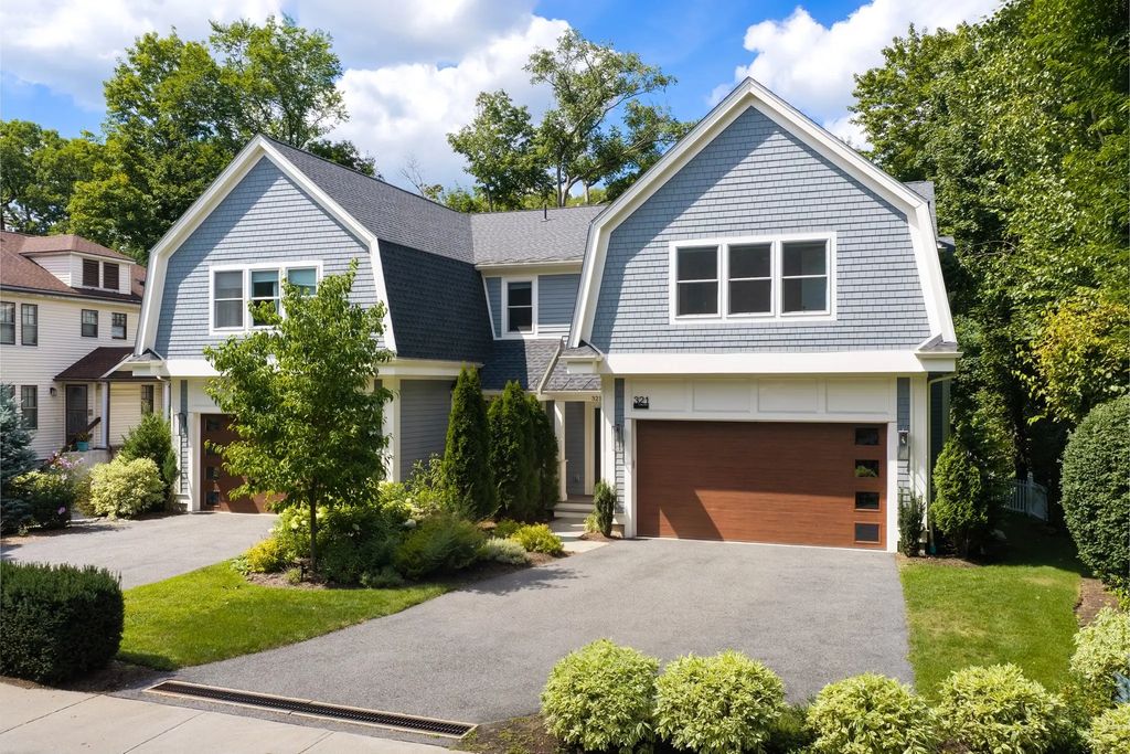 321 Lake Ave #321, Newton
