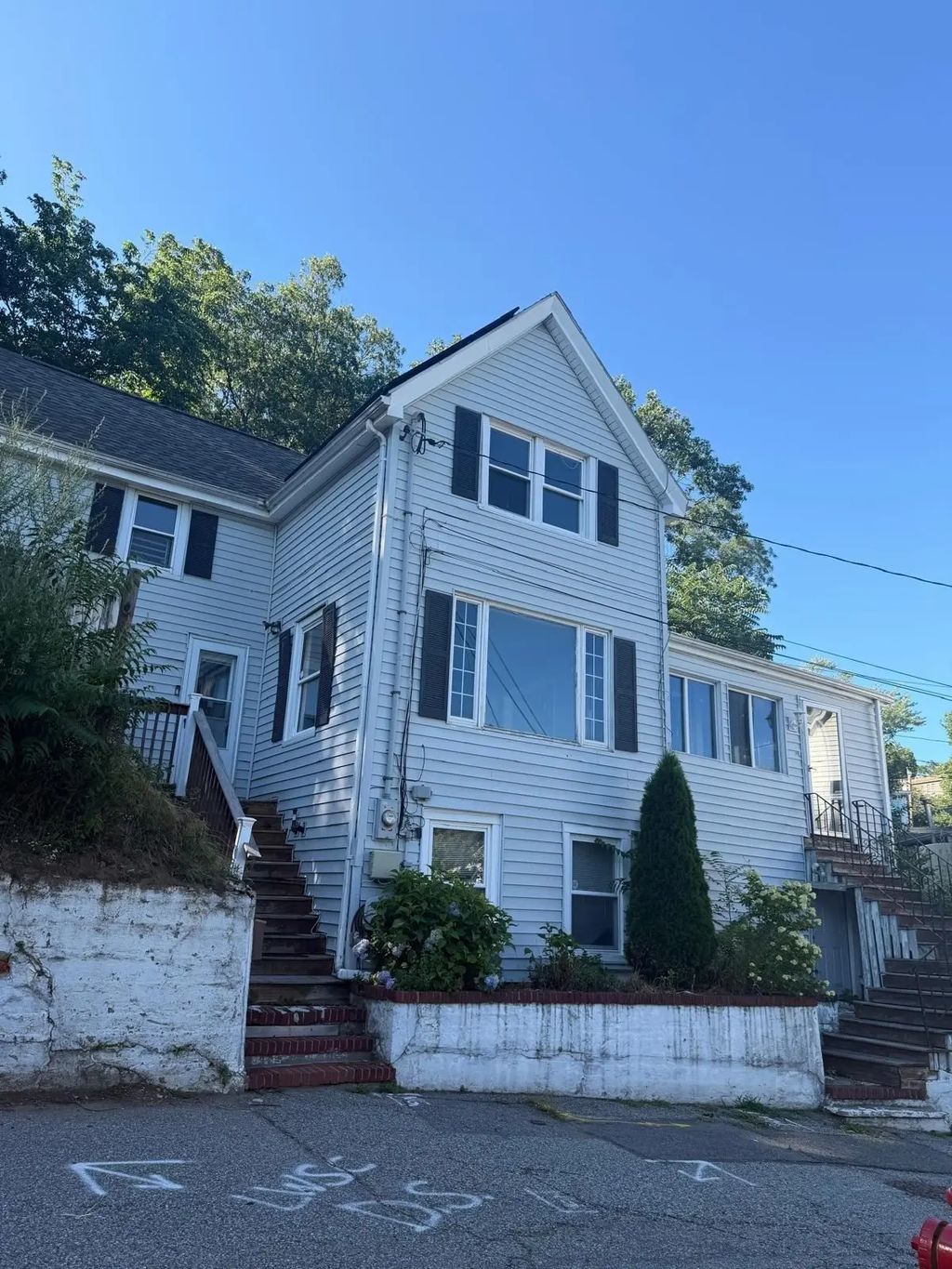 20 Oakland Ter, Lynn