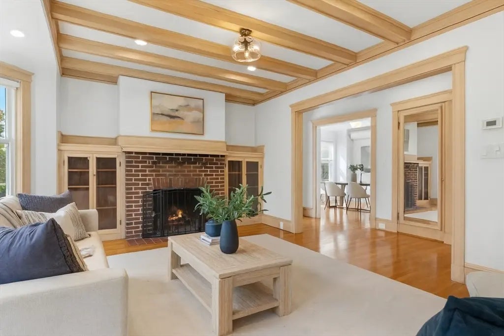 354 School Street #354, Watertown