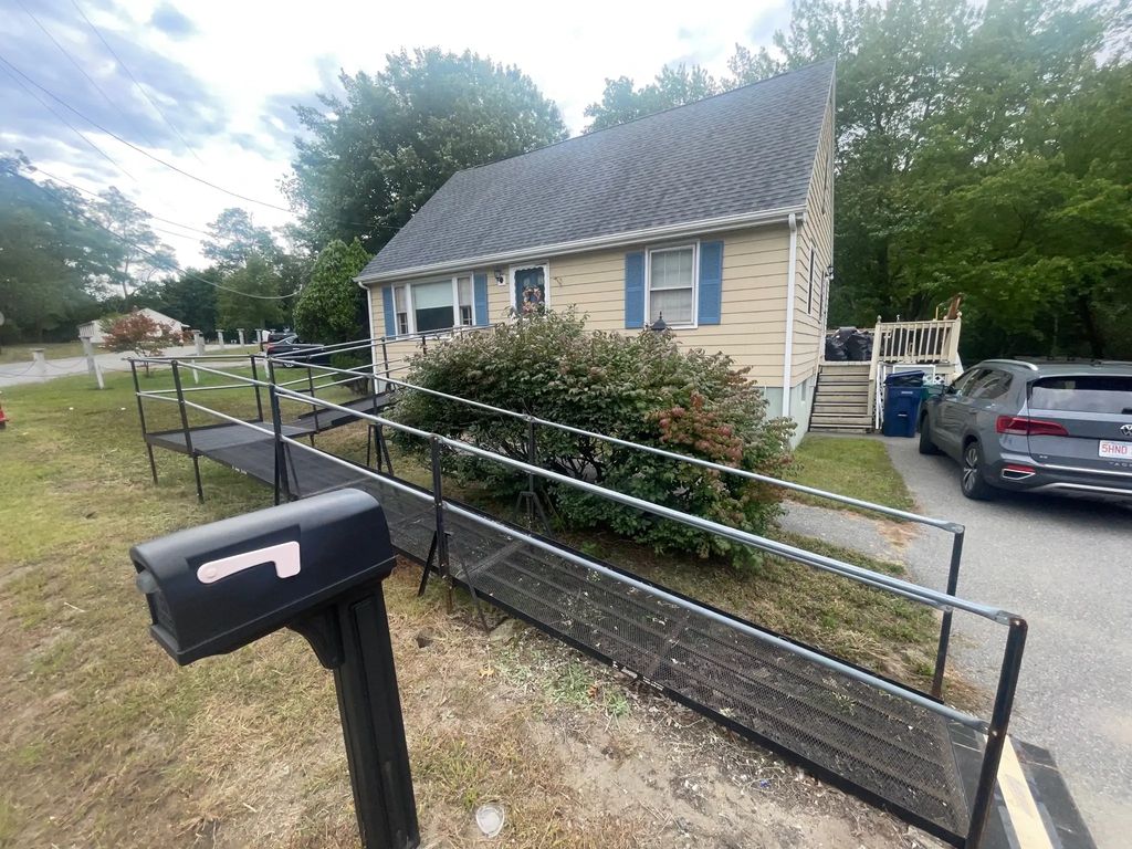 303 Salem Rd, Billerica