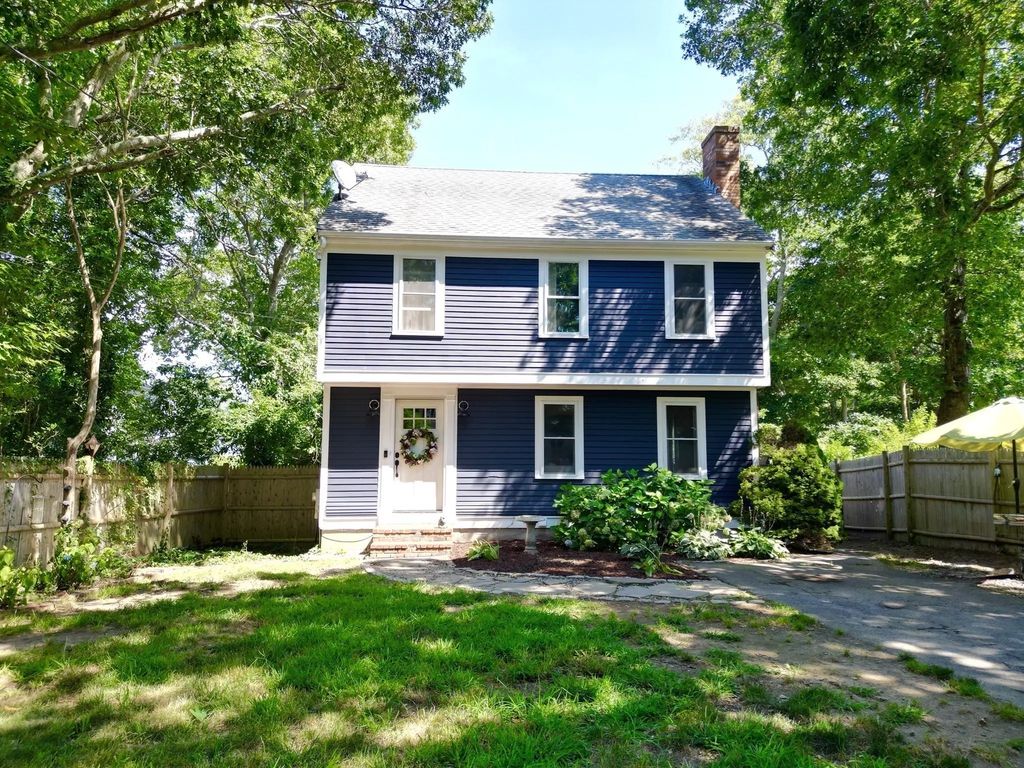 19 Hillside Dr, Plymouth