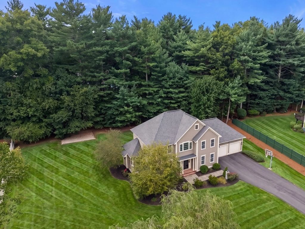 12 Winnecunnet Way, Easton
