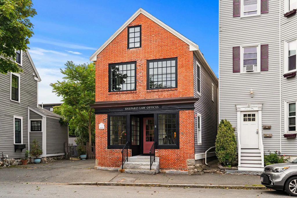 8 Essex St, Salem