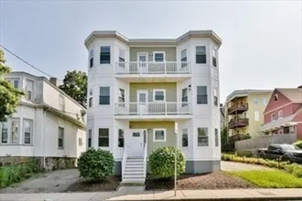 30 Hazelwood St #3, Boston