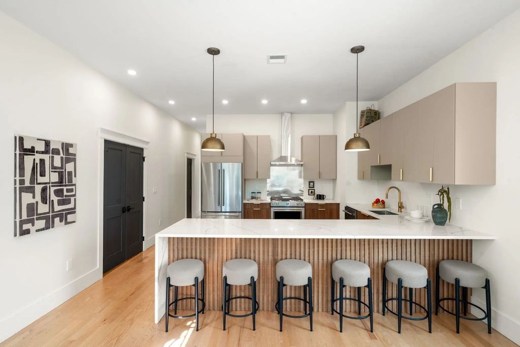 59 Highland #59, Brookline