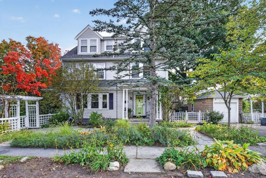4 Hawthorn Rd, Milton