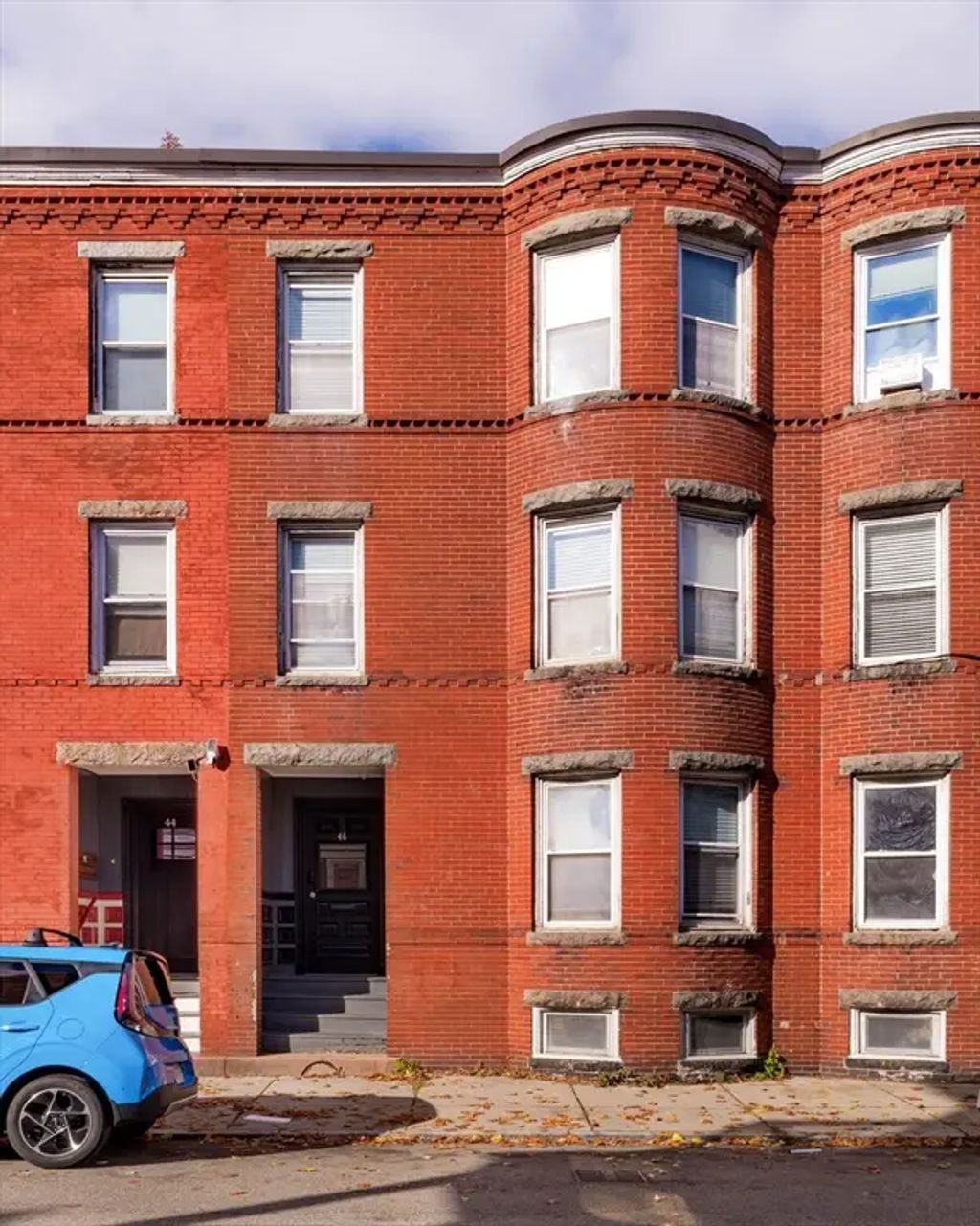 46 Saxton St, Boston