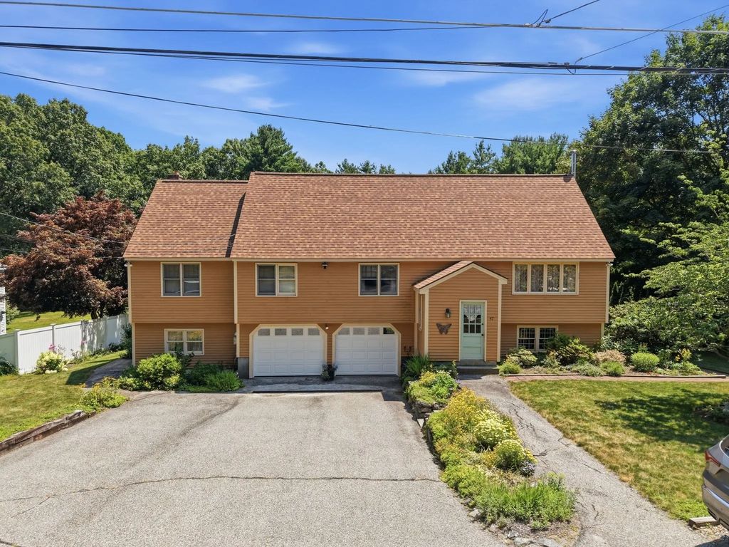 47 Collins Rd, Northborough